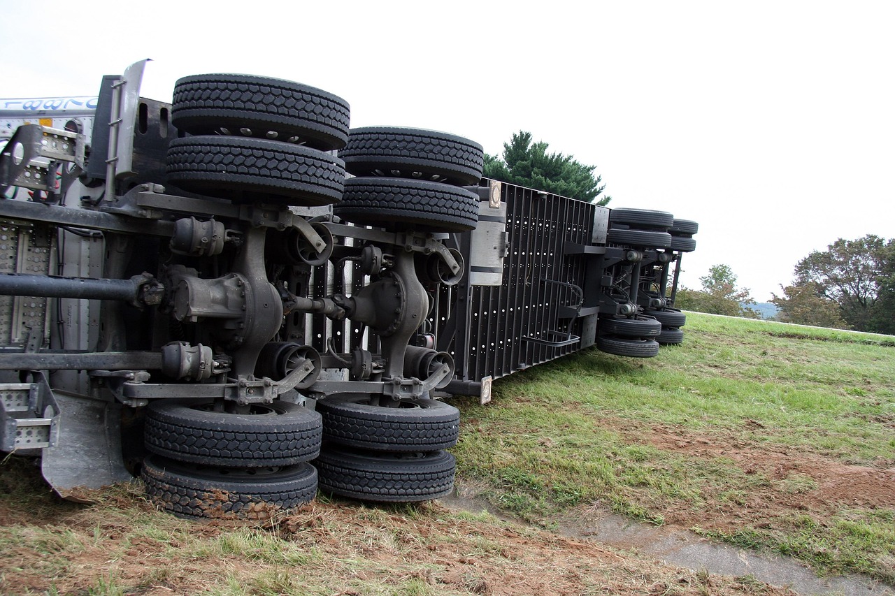 semi, accident, crash, truck, dangerous, semi truck, big truck, wrecked, broken, damage, wheels, tires, accident, accident, accident, accident, accident, crash, truck, truck, truck, semi truck, semi truck